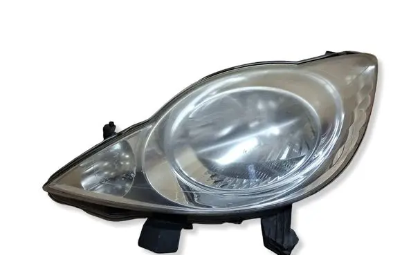 Peugeot 107 Headlight/headlamp 811500H030 89032403