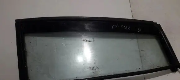 Nissan Prairie Rear vent window glass 