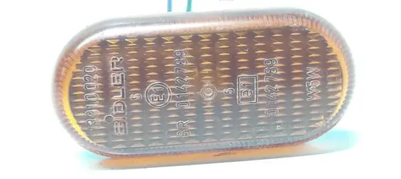 Renault Laguna I Front fender indicator light 0142789