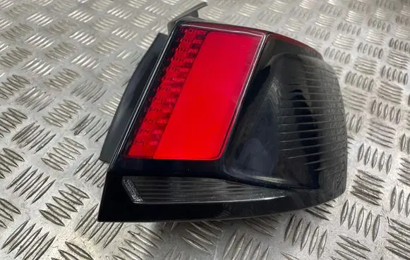 Peugeot 3008 II Rear/tail lights 9810477080 81550201