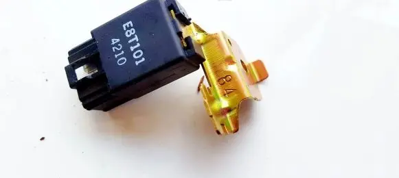 Mitsubishi Space Star Other relay E8T1014210