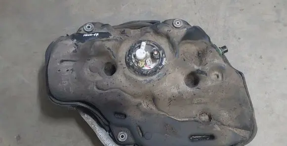 Toyota Prius (XW50) Fuel tank 7702047130