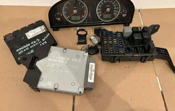 Ford Mondeo Mk III Engine ECU kit and lock set 2S7A12A650BRC