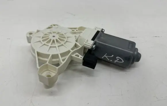 Mercedes-Benz C W206 Front door window regulator motor A0009065008