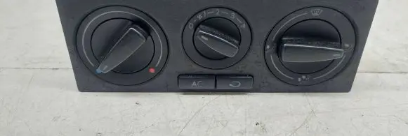 Volkswagen Golf IV Climate control unit 1J0820045F 657837L08 901511210000