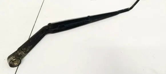 Nissan X-Trail T31 Front wiper blade arm