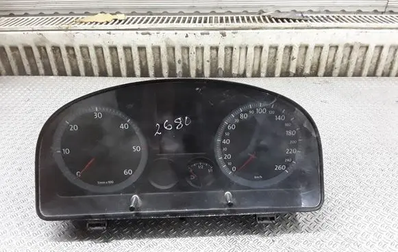 Volkswagen Caddy Speedometer (instrument cluster) 2K0920840E