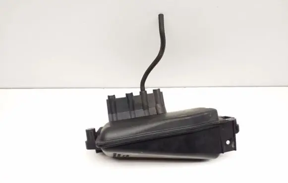 Mercedes-Benz E W212 Other engine bay part A6510700868