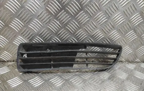 Audi A4 S4 B5 8D Front bumper lower grill 8D0807345