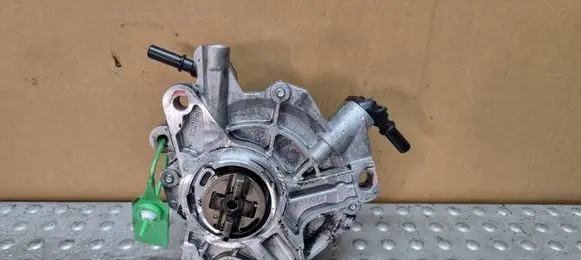 Ford Mondeo MK V Vacuum pump 9674192280