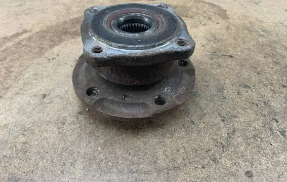 BMW 5 GT F07 Rear wheel ball bearing 33006867806 6867806 33416777844