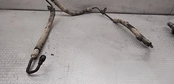 Power steering hose/pipe/line