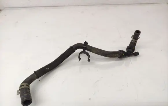 Nissan X-Trail T32 Engine coolant pipe/hose