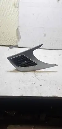 Audi A5 8T 8F Dashboard side air vent grill/cover trim 8T2820902B