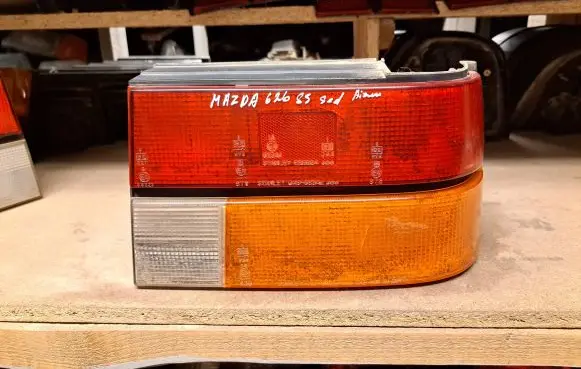 Mazda 626 Rear/tail lights 0436832 0436832R
