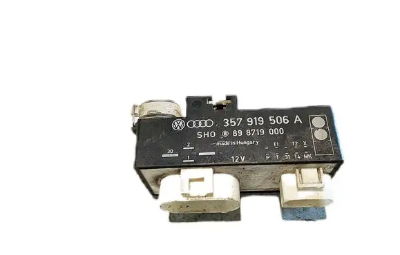 Volkswagen Golf IV Coolant fan relay 357919506A
