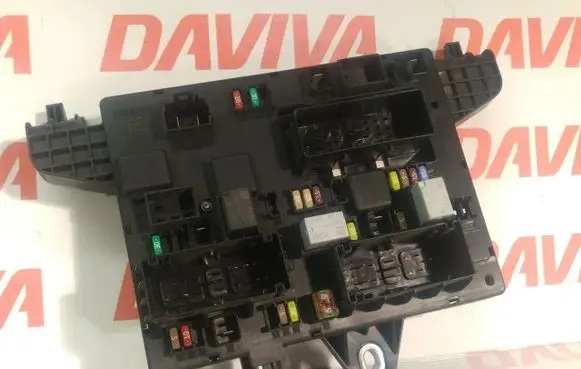 Opel Astra H Fuse box set 13302301 1110022AC 365927271