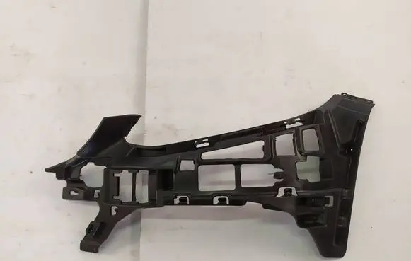 Mercedes-Benz C W205 Front bumper mounting bracket A2058850565