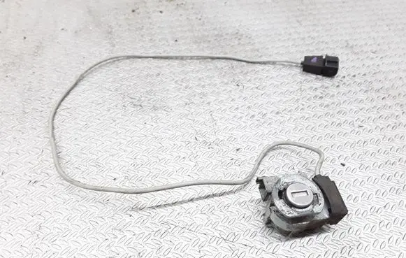 Audi A8 S8 D2 4D Front door lock (next to the handle) 