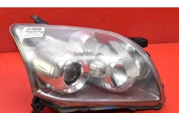 Toyota Avensis Verso Headlight/headlamp 35108