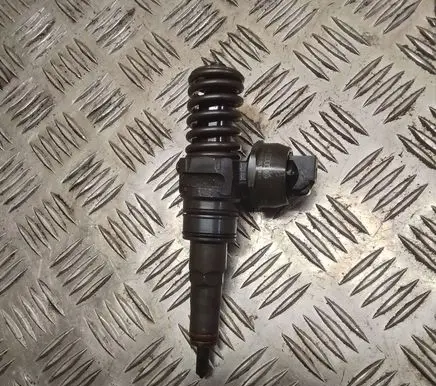 Volkswagen Caddy Fuel injector 0414720213
