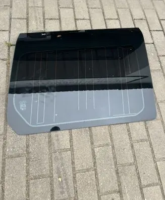 Land Rover Discovery 3 - LR3 Rear side window