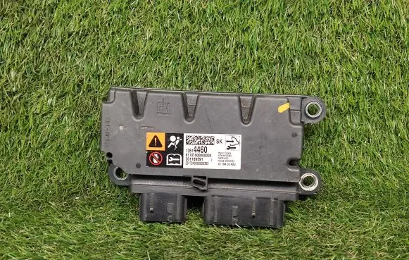 Chevrolet Cruze II Airbag control unit/module 13514460 201189391