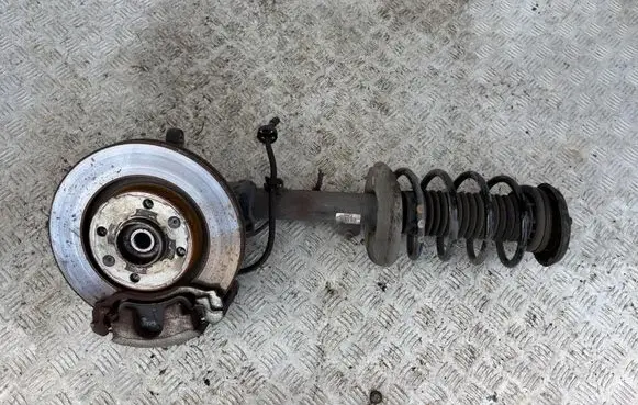 Peugeot 208 Front wheel hub spindle knuckle