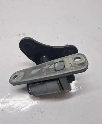 Mercedes-Benz C W204 Front door lower hinge 