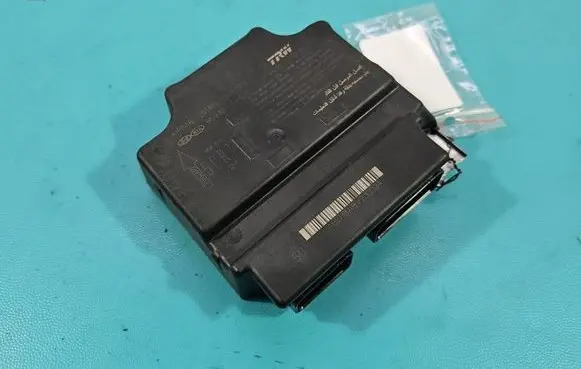 Hyundai i30 Airbag control unit/module 95910-A6100 IMPRK1522519
