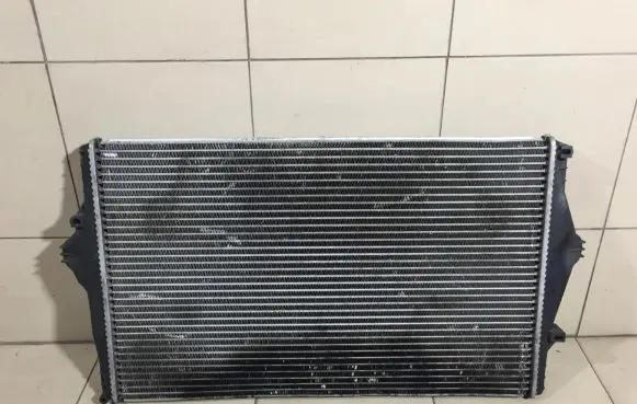 Volvo V70 Intercooler radiator 8671694