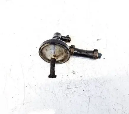 Audi 80 90 B3 Valve vacuum 035133517
