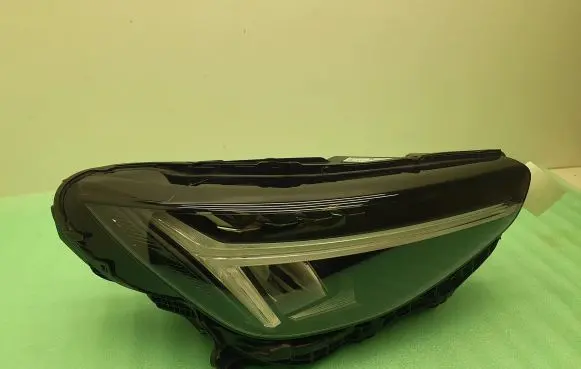 Volvo XC40 Headlight/headlamp 32338909 P32338909