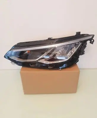 Volkswagen Golf VIII Headlight/headlamp 90150890 5H1941005