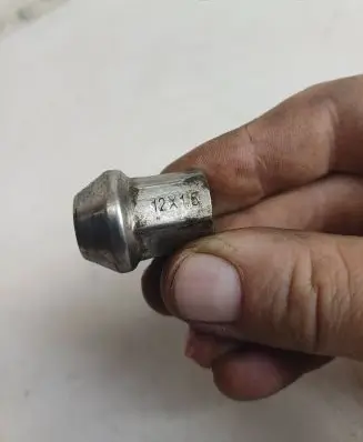 Chrysler Voyager Nuts/bolts 