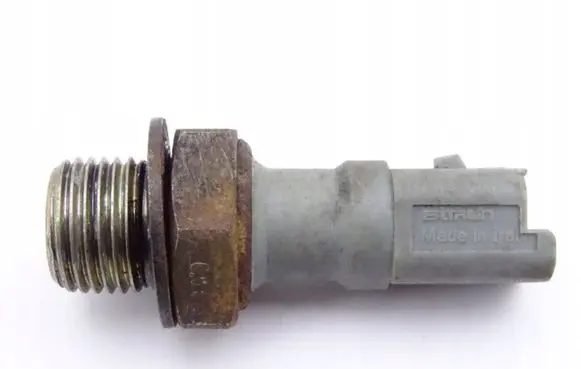 Ford Focus Oil pressure sensor FOCUS_MK2_C-MAX_2.0_TDCI_CZUJNIK_CIŚNIENIA_OLEJU