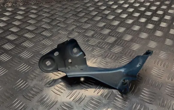 Skoda Octavia Mk4 Fender mounting bracket 5E3821228