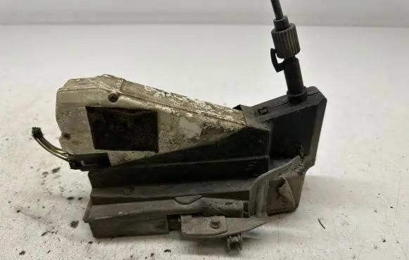 Seat Alhambra (Mk1) Rear door lock