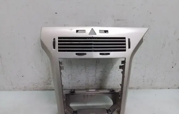 Opel Astra H Radio/GPS head unit trim 