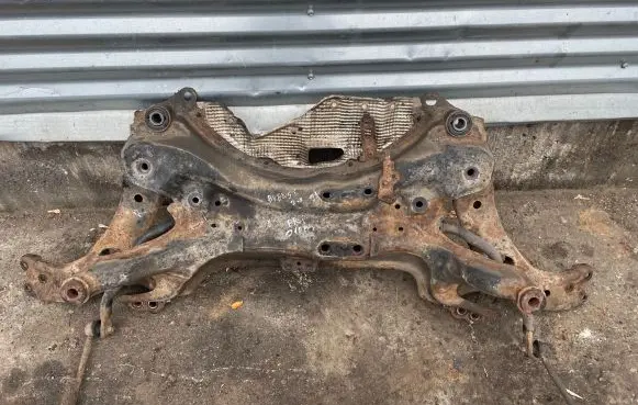 Toyota Avensis T270 Front subframe