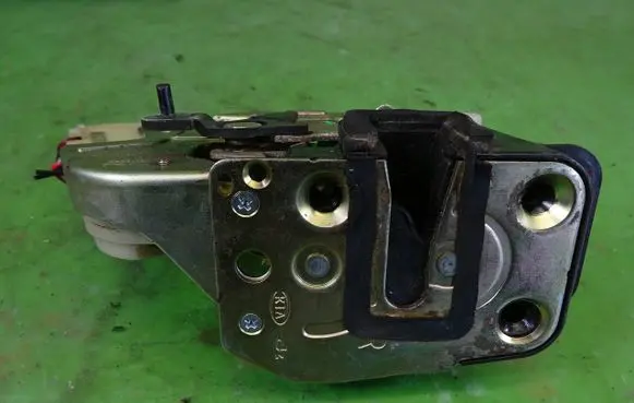 KIA Sorento Front door lock