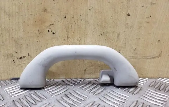 Volkswagen Polo V 6R Rear interior roof grab handle 6R0857607