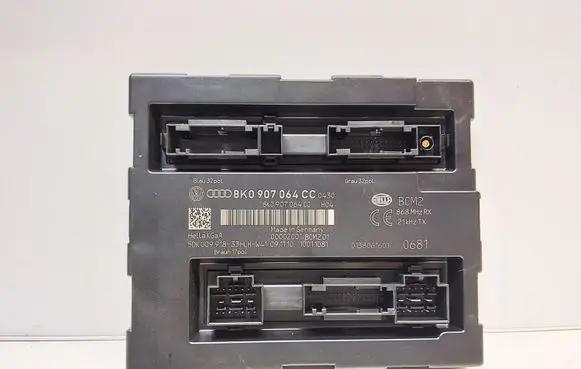 Audi A4 S4 B8 8K Comfort/convenience module 8K0907064CC