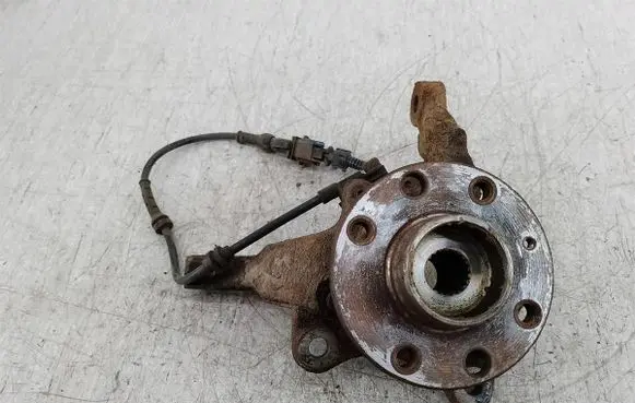 Opel Meriva A Front wheel hub spindle knuckle