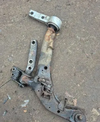 Nissan Primera Front lower control arm/wishbone