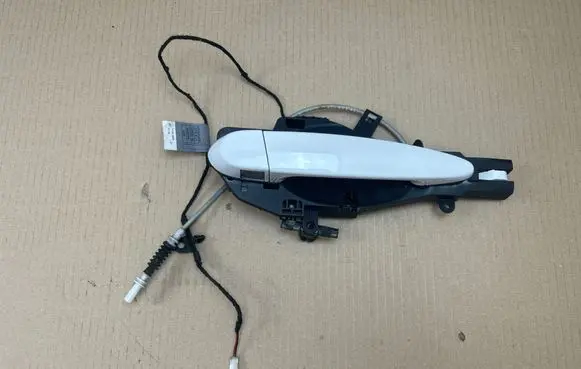 BMW 3 E92 E93 Front door exterior handle