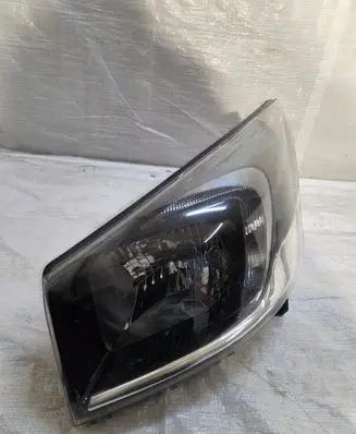 Opel Vivaro Headlight/headlamp 93867962