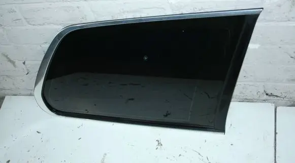 Volvo XC90 Rear side window 08620624 08620552