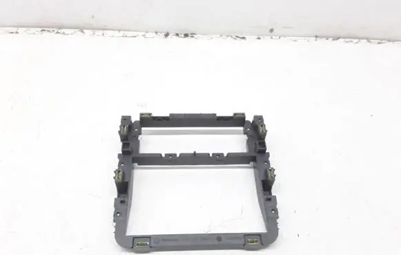 Volkswagen Touran I Radio/GPS head unit trim 1T0858005A