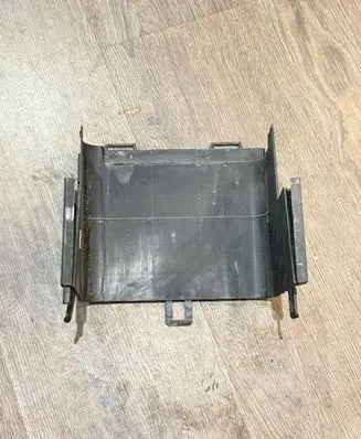 Volkswagen PASSAT B6 Battery box tray 1K0915336B